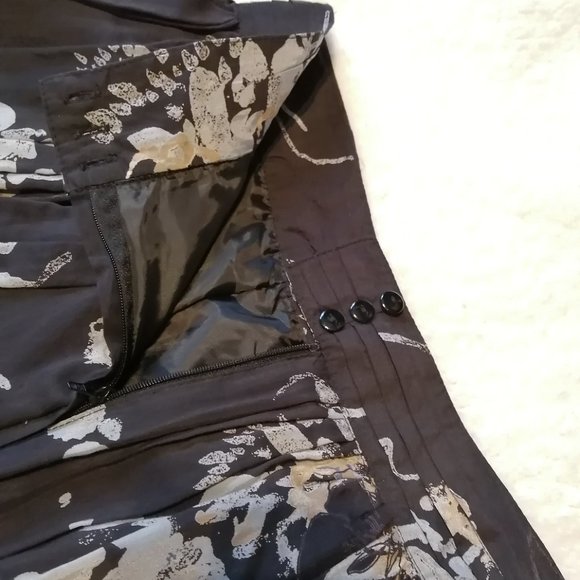 H&M floral flowy skirt, size 6 - Picture 6 of 7